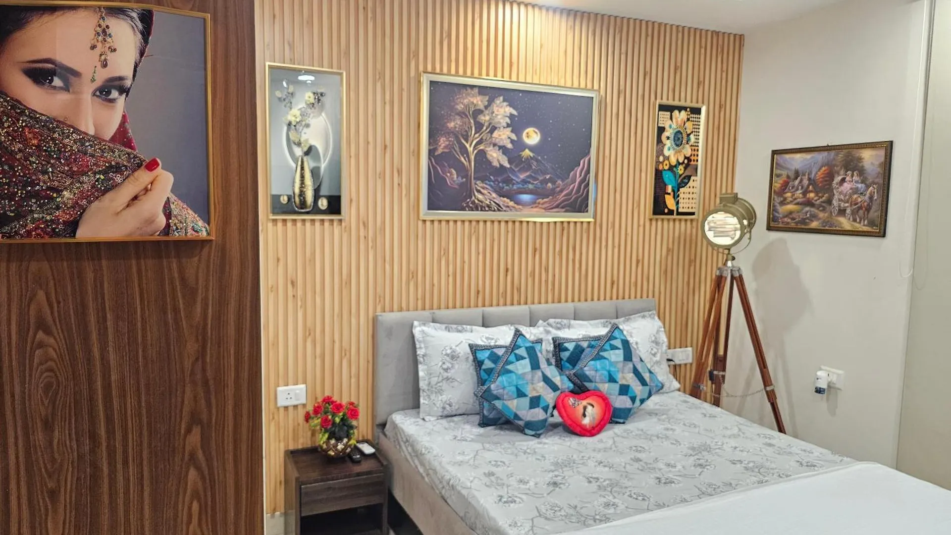 Apartment Ultra Luxury 1Bhk Flat 1011 By Bliss Stay Zirakpur India